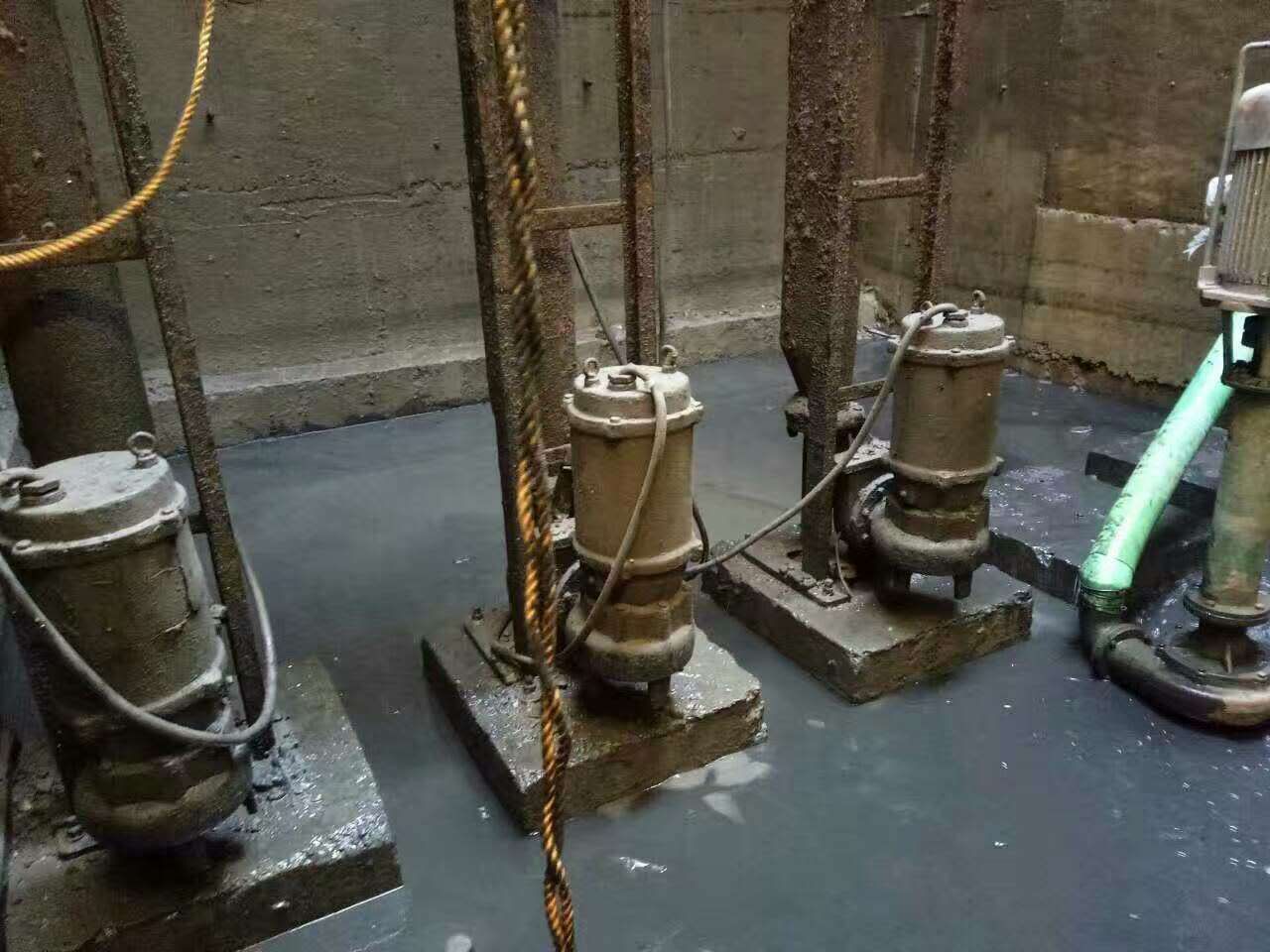 浦江污水池清理