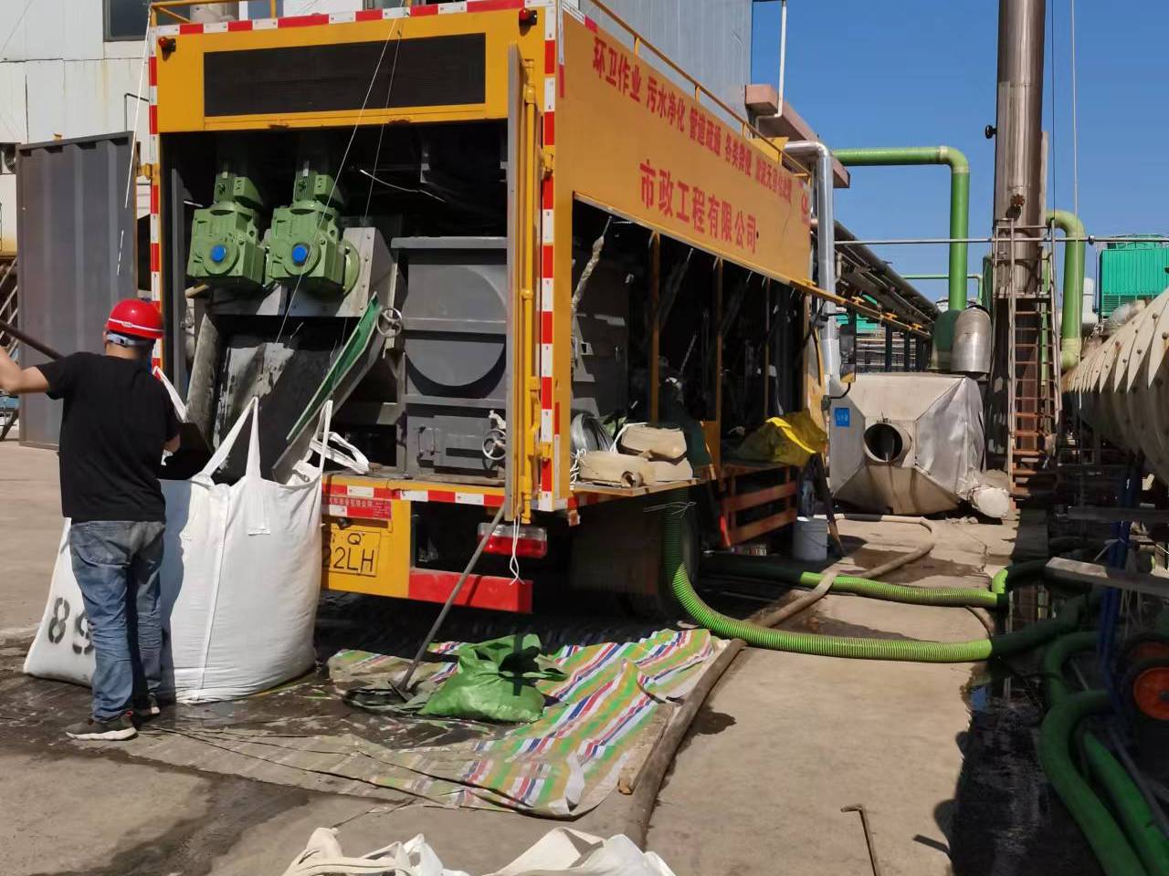 浦江淤泥压干处理